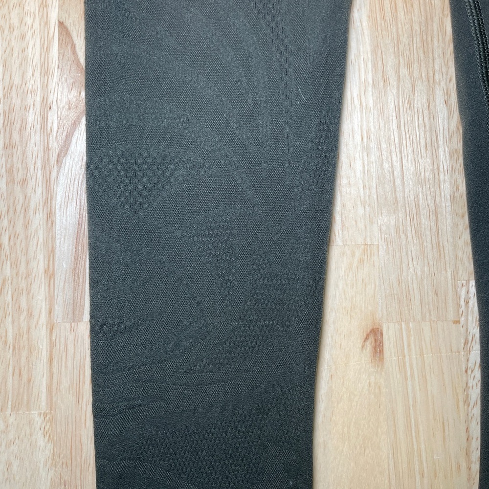 lululemon athletica Dark Green Leggings - Picture 5 of 9